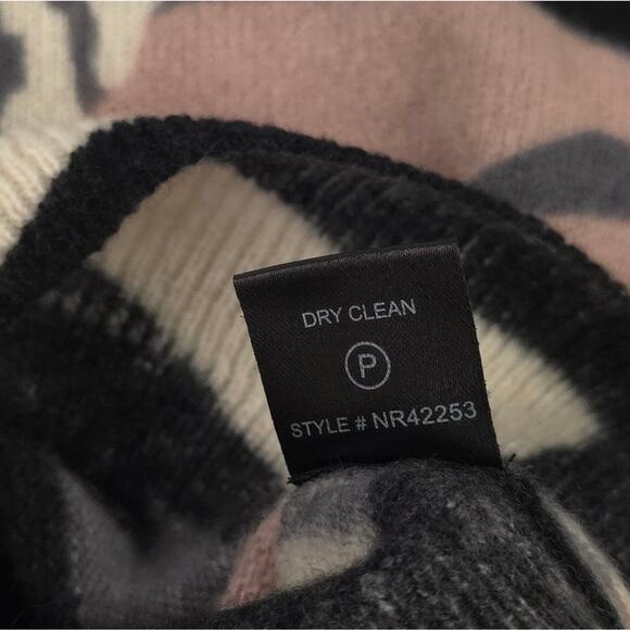 Skull Cashmere Crew Neck Camo Skull Sweater 100% Cashmere - Picture 8 of 9